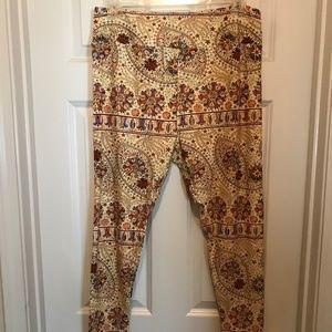 CLOSET CLEAN OUT NEW LISTING - LuLaRoe Leggings TC2